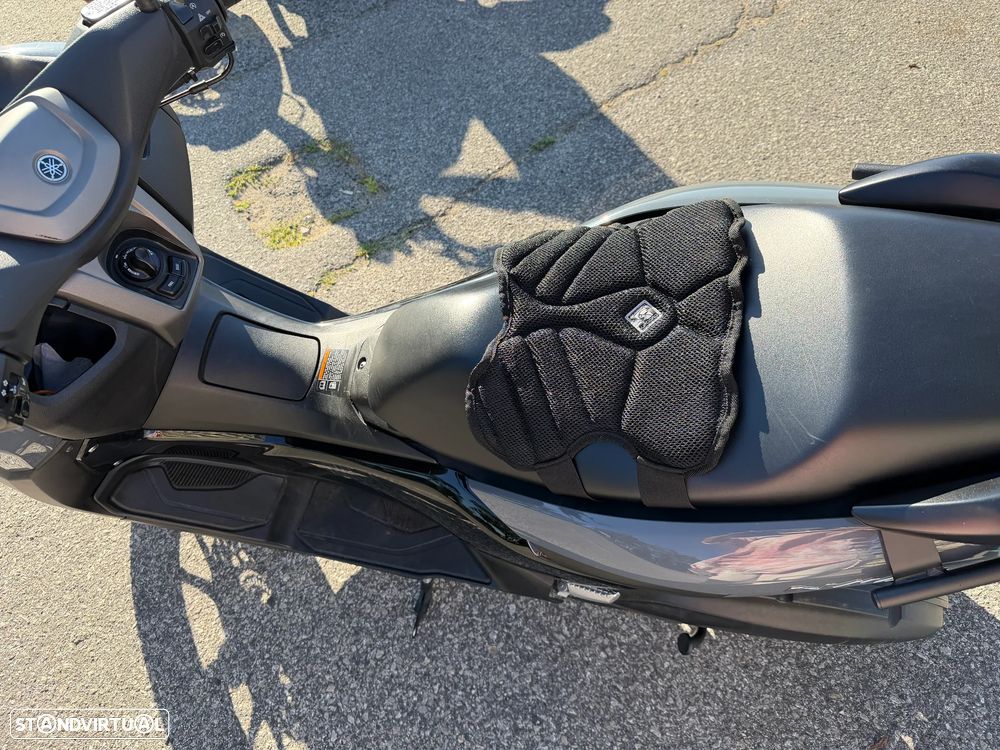 Yamaha NMAX - 10