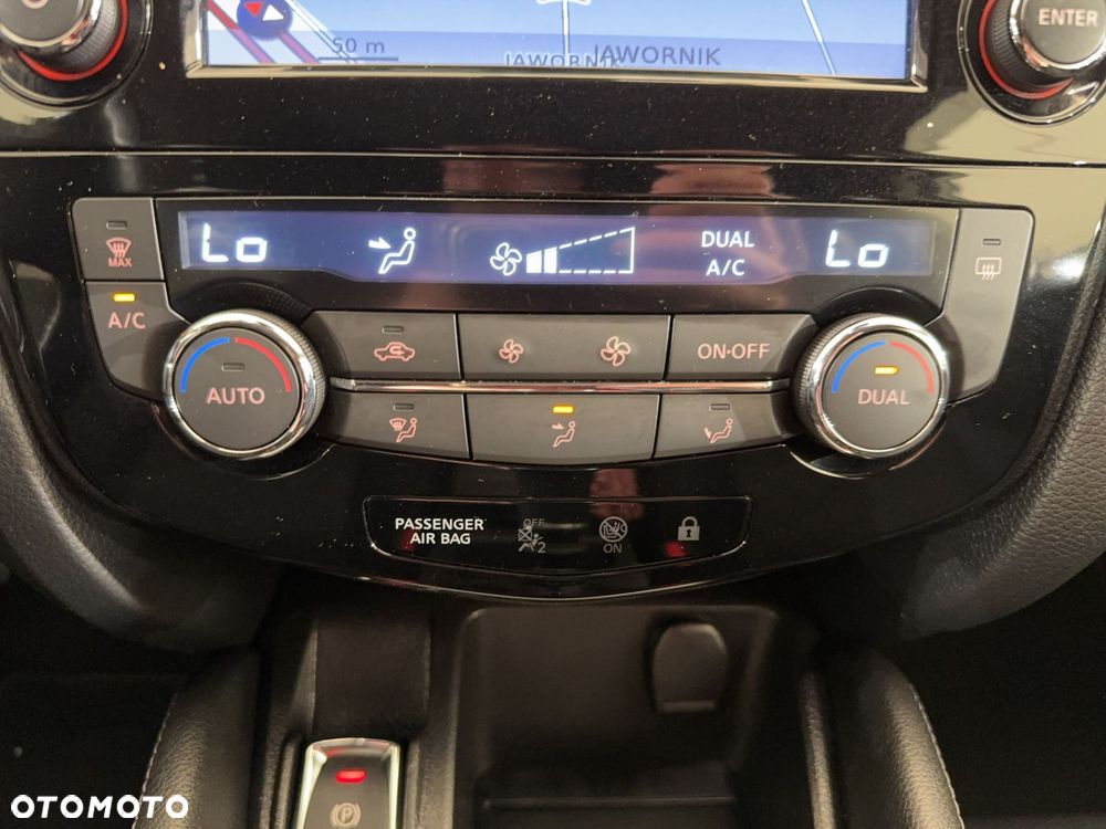 Nissan Qashqai - 25
