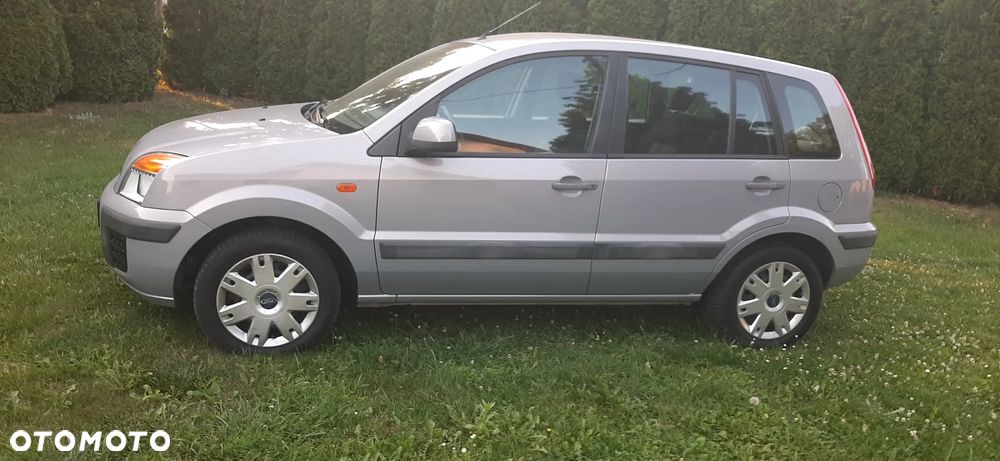 Ford Fusion - 9
