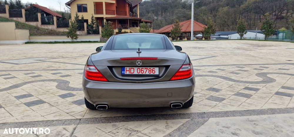 Mercedes-Benz SLK 250 CDI (BlueEFFICIENCY) - 13