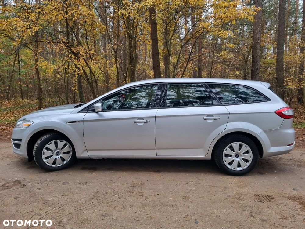 Ford Mondeo 2.0 TDCi Ambiente - 32