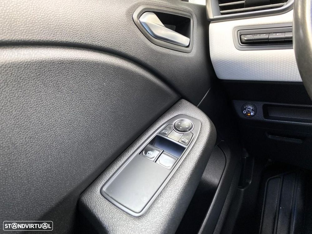 Renault Clio 1.0 TCe Limited Bi-Fuel - 26