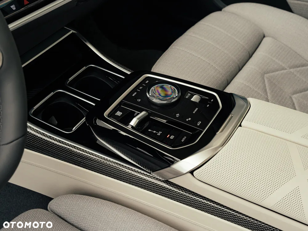 BMW Seria 7 - 11
