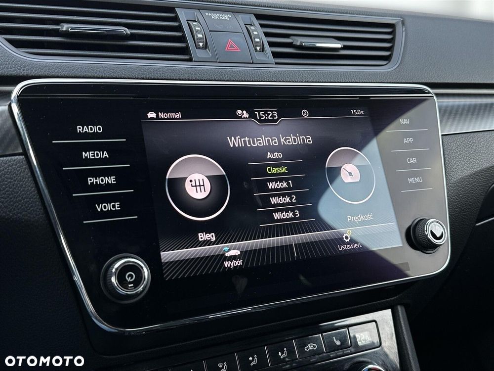 Skoda Superb 2.0 TSI Sportline DSG - 27