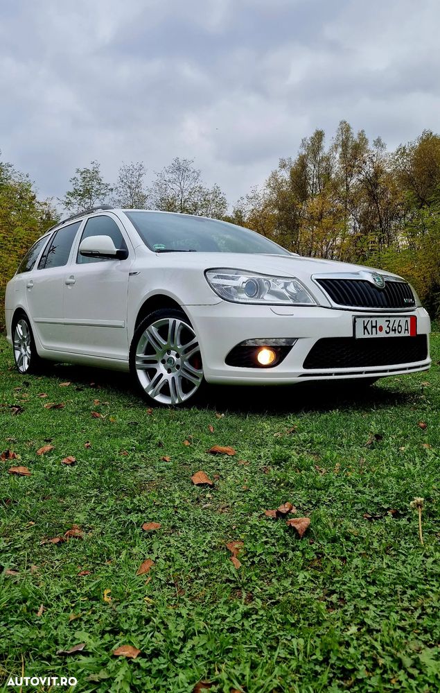 Skoda Octavia 2.0 TDI DPF DSG RS - 34