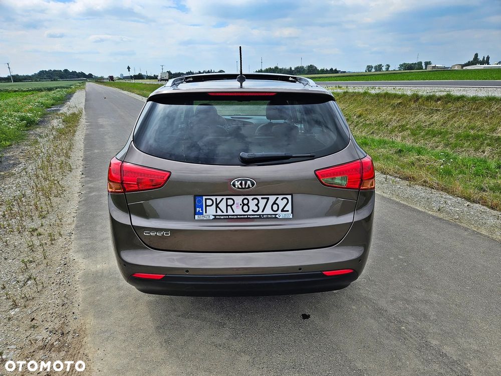 Kia Ceed 1.6 GDI DCT Platinum Edition - 35