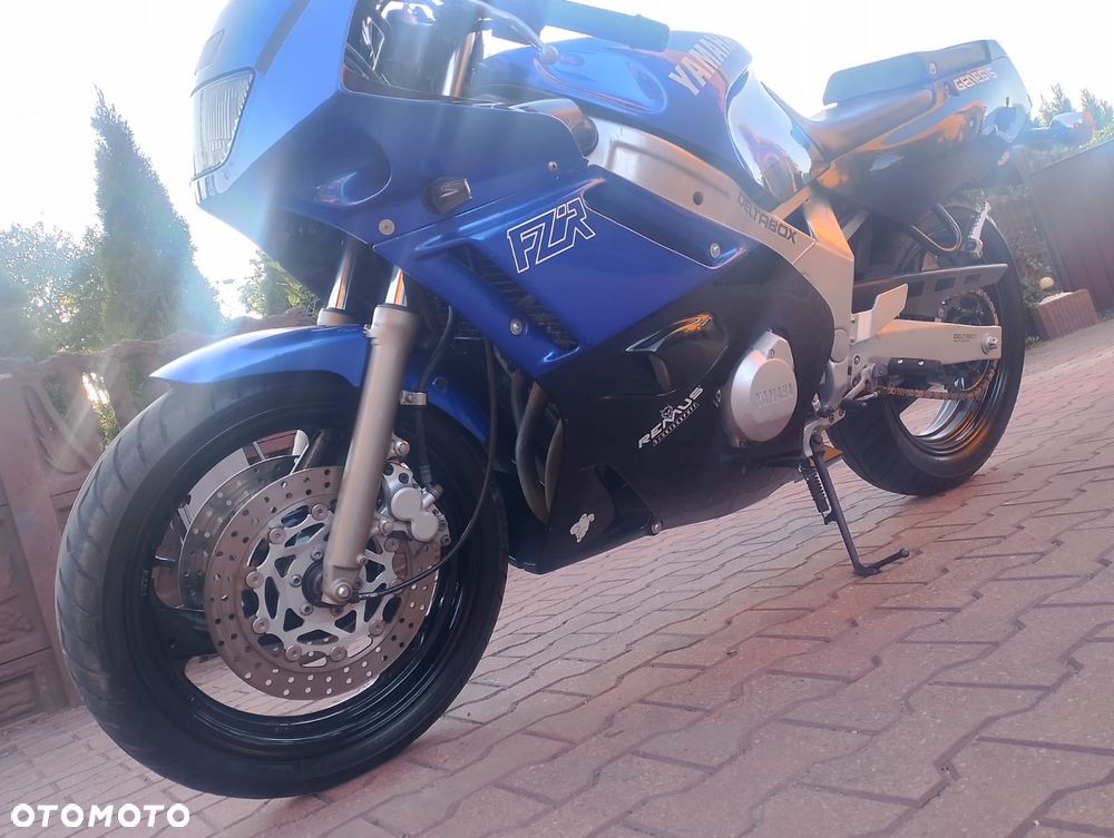 Yamaha GTS - 3