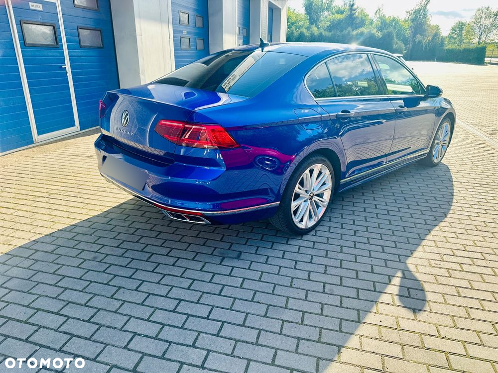 Volkswagen Passat - 25
