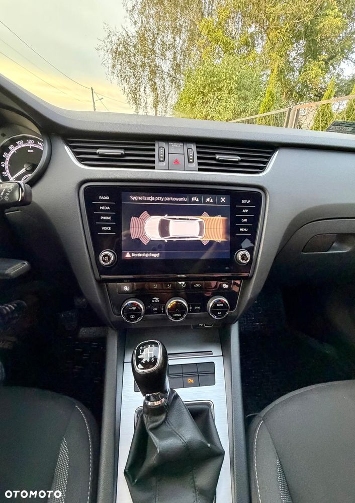 Skoda Octavia 1.4 TSI Ambition - 11