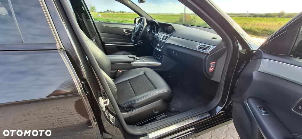 Mercedes-Benz Klasa E 220 BlueTEC 9G-TRONIC - 31