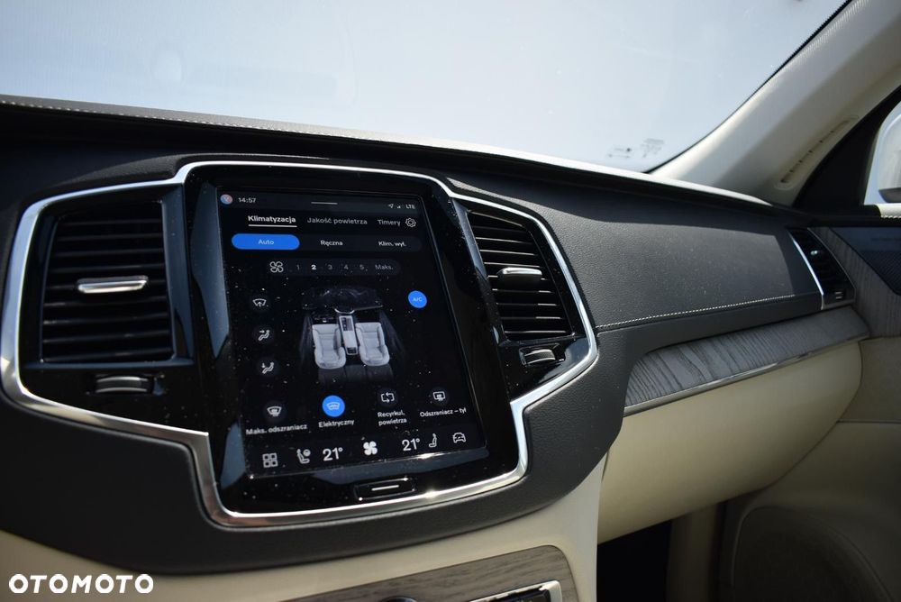 Volvo XC 90 - 31