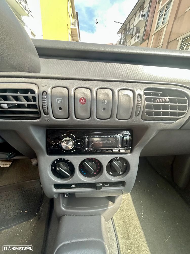 Nissan Micra 1.0 LX - 3