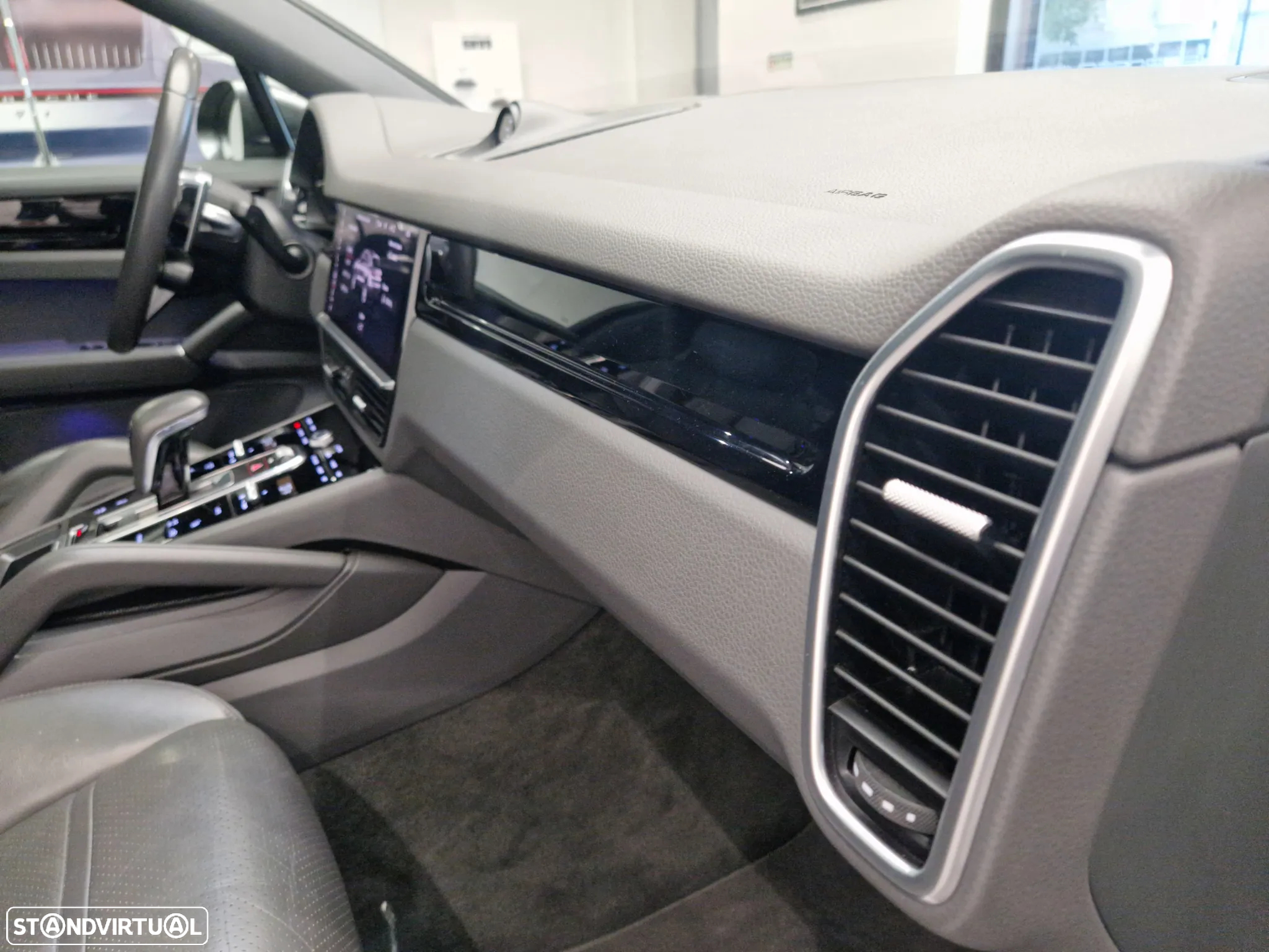 Porsche Cayenne Coupé E-Hybrid - 27