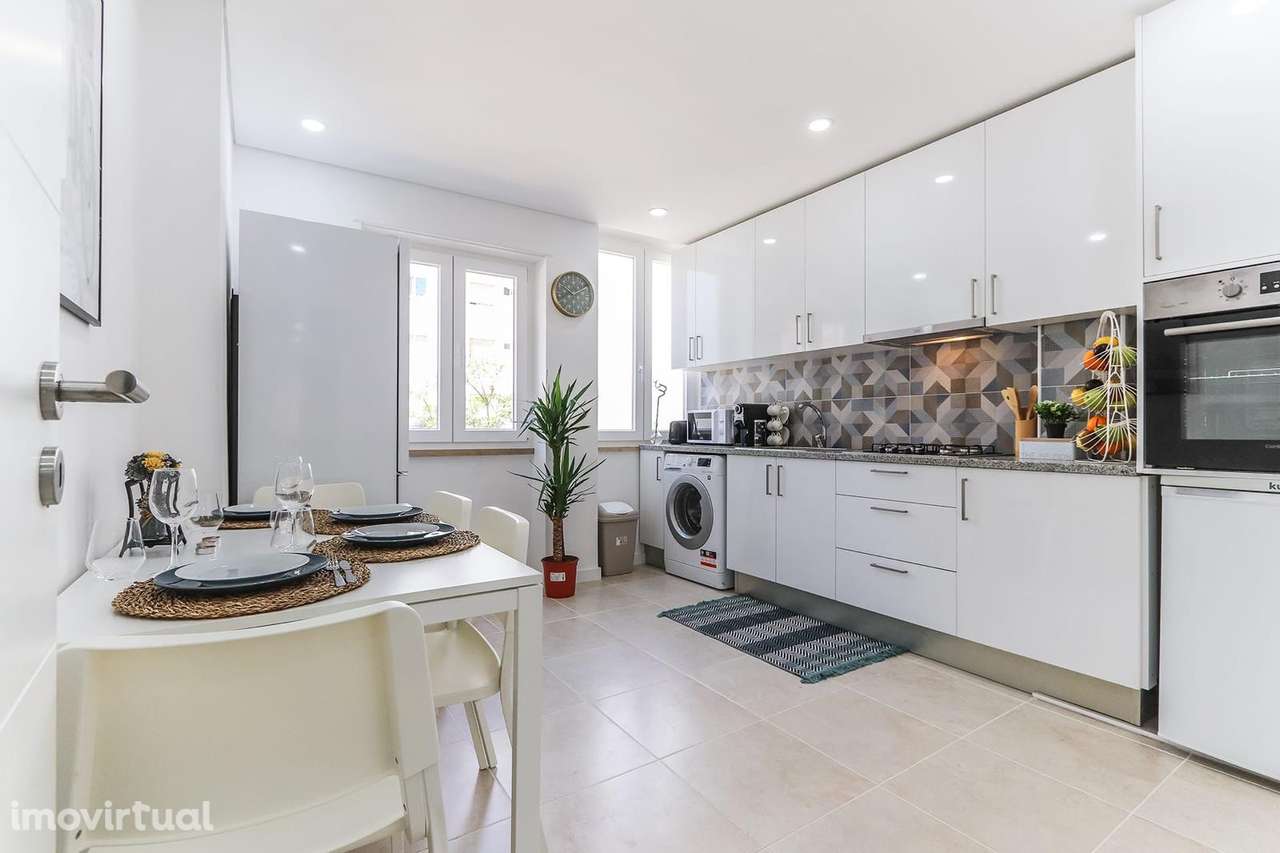 Apartamento T2 + T0 , próximo á Estação CP Cacém - Grande imagem: 4/17