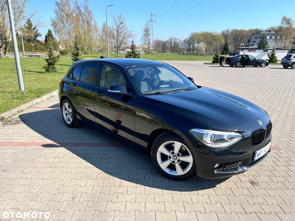 BMW Seria 1 114i - 4