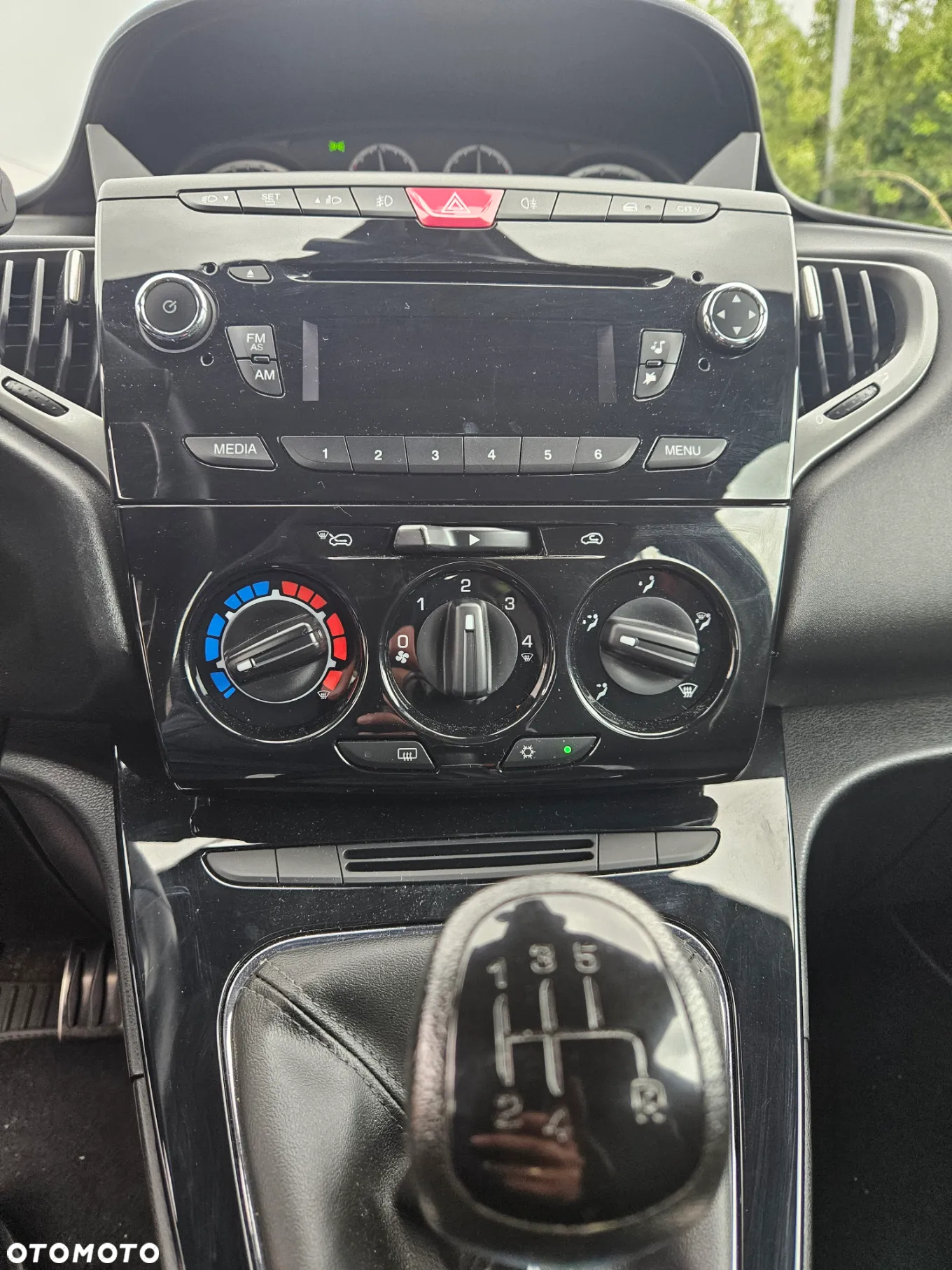 Lancia Ypsilon 1.2 8V Elefantino S&S - 16