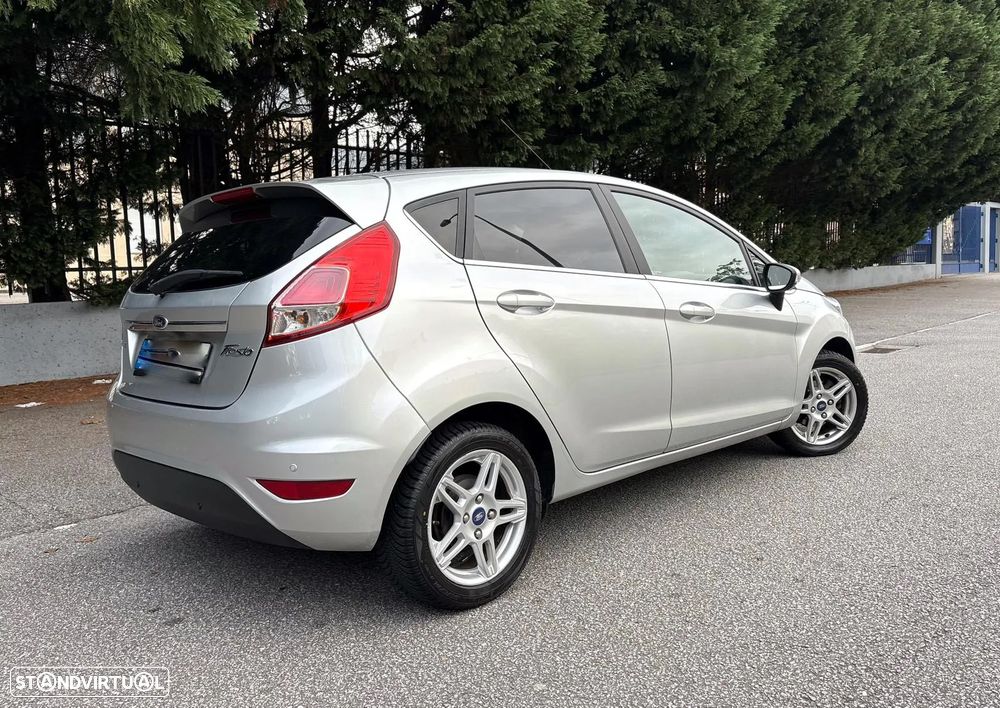 Ford Fiesta 1.0 T EcoBoost Titanium - 4