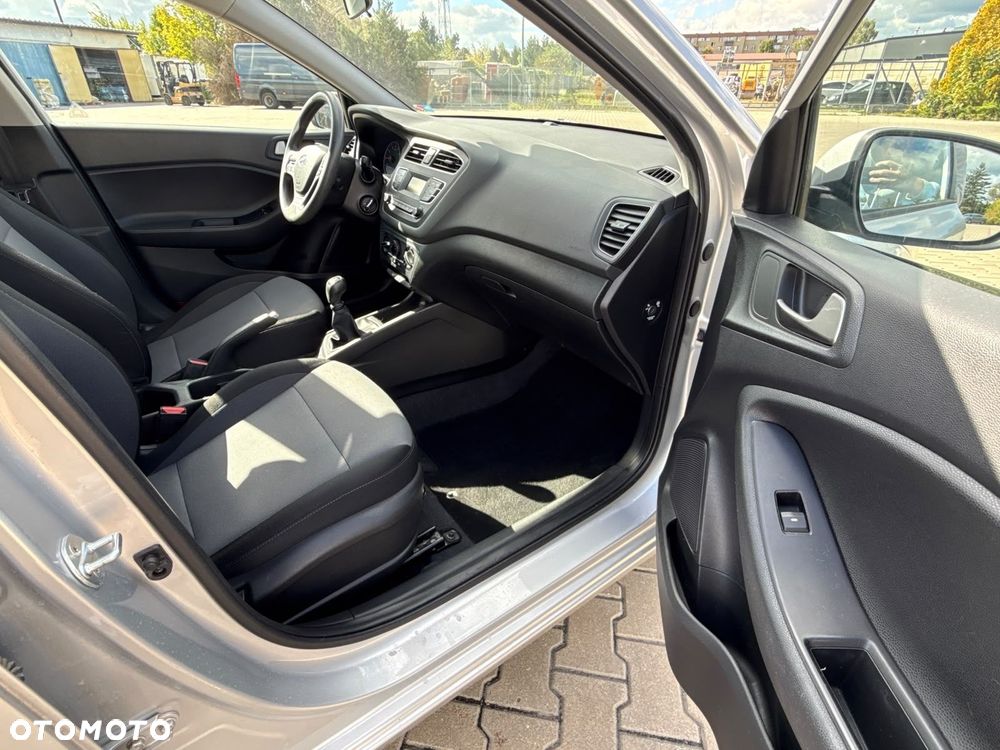 Hyundai i20 1.1 CRDi Comfort - 17