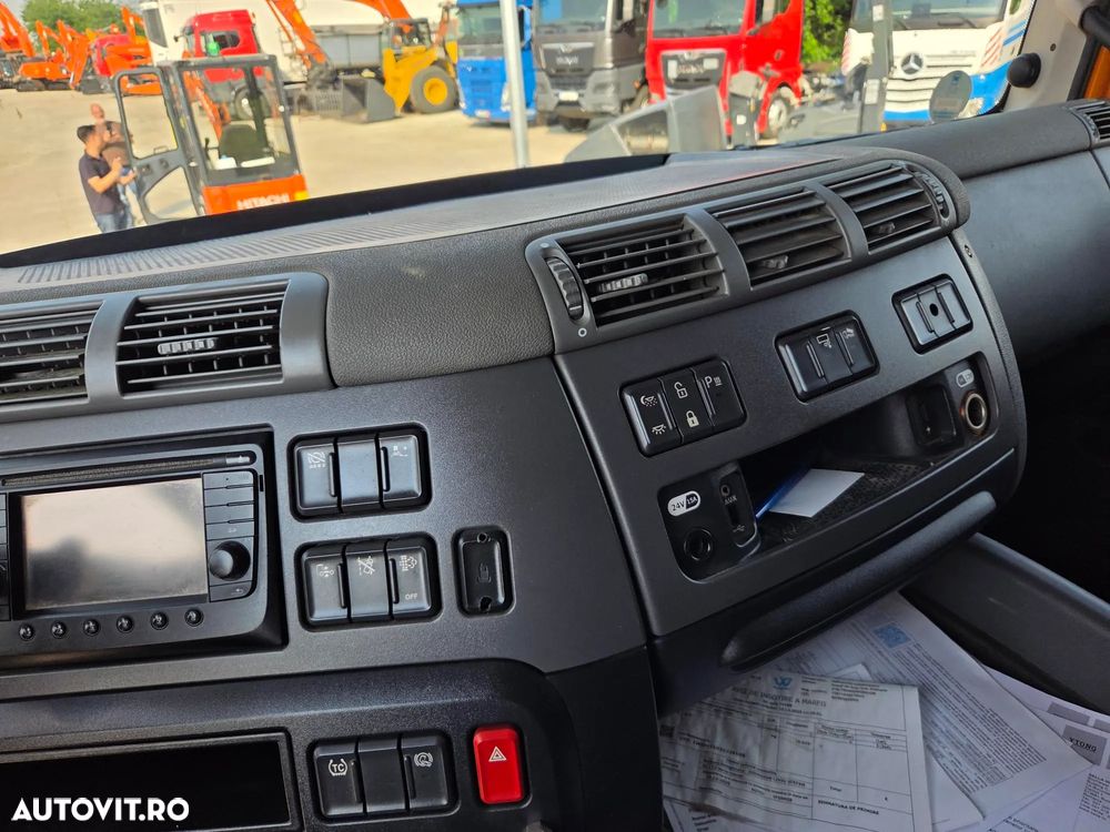 DAF CF 400, 2016, 374.569km, KIT BASCULARE, cutie viteze AUTOMATA, 1 pat, 400 CP Euro 6, Anv fata 315/80R22,5 NOI, anv spate 50% ok, rezervor motorina 450l din aluminiu, PROMOTIE 13.900 EUR+Tva - 25
