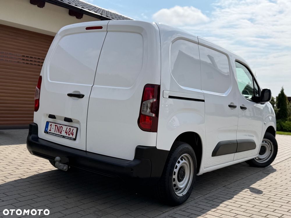 Opel COMBO - 27