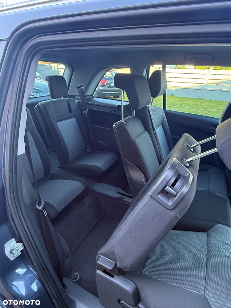 Opel Zafira 2.2 - 14