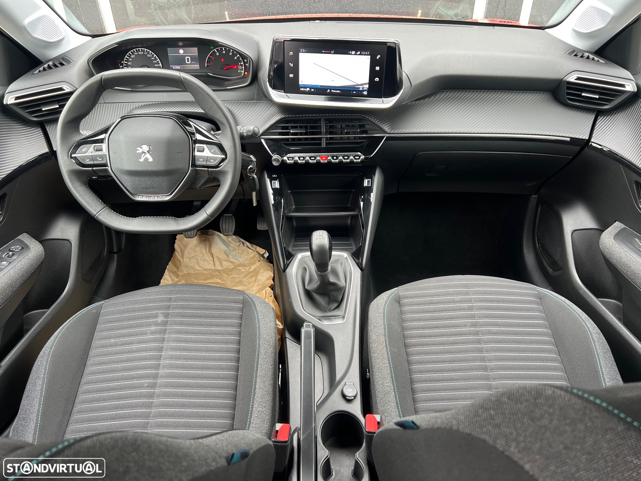 Peugeot 208 1.2 PureTech SE Style - 10