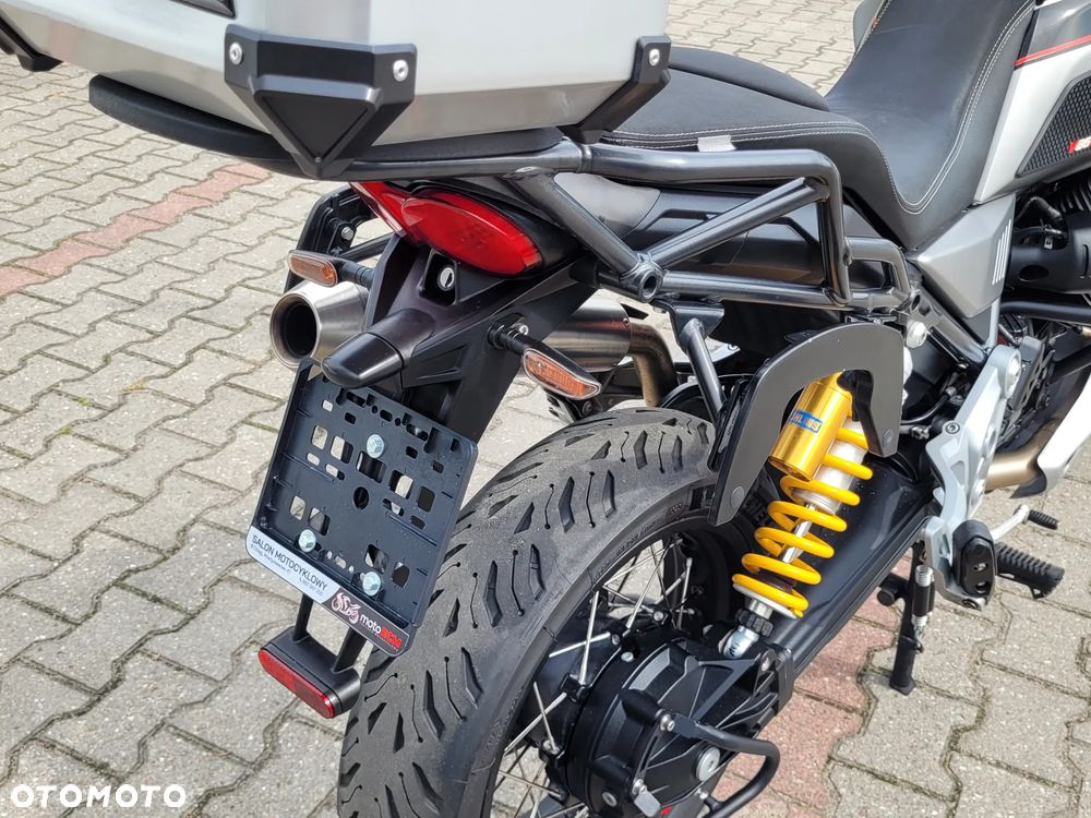 Moto Guzzi V85 - 19