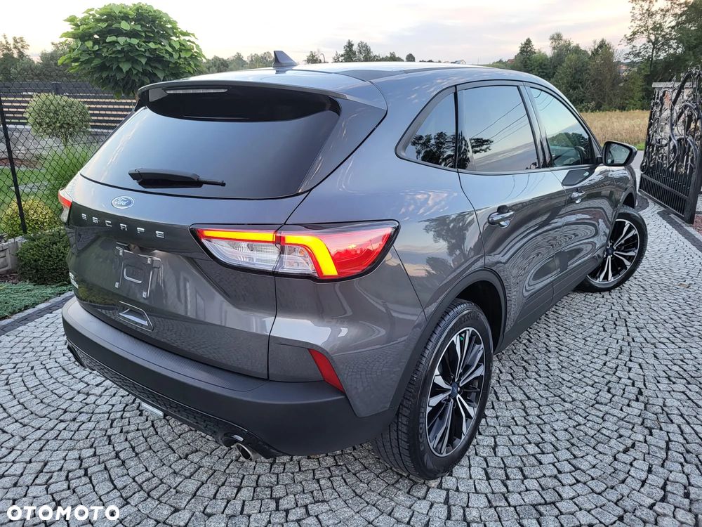 Ford Kuga - 26
