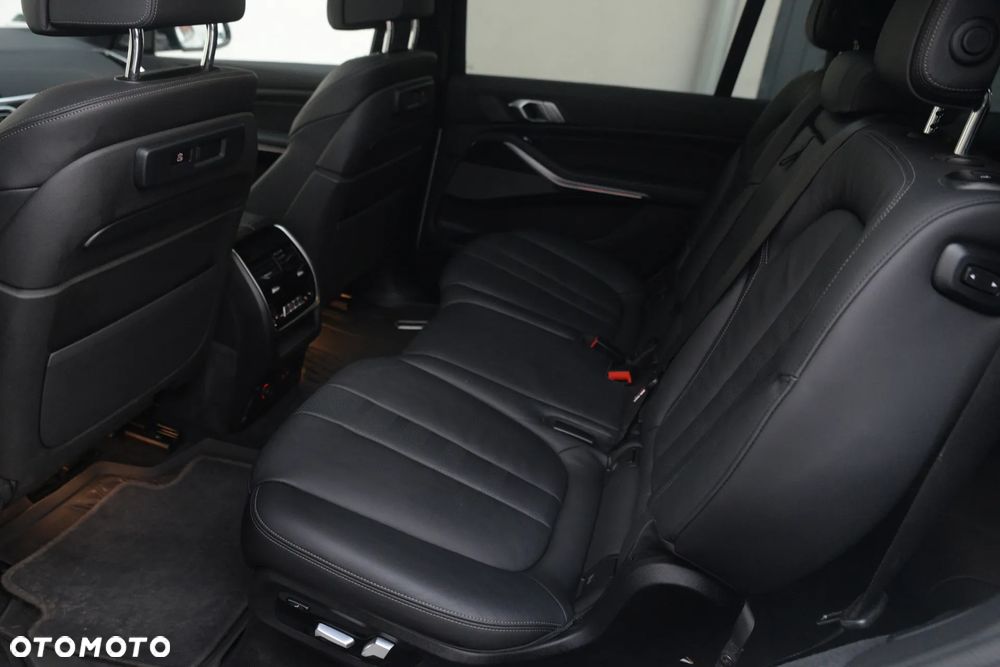 BMW X7 - 39