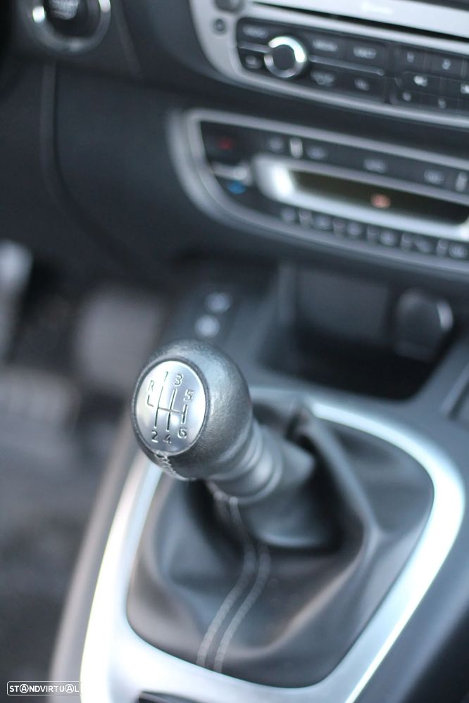 Renault Scénic 1.2 TCE Sport SS - 17