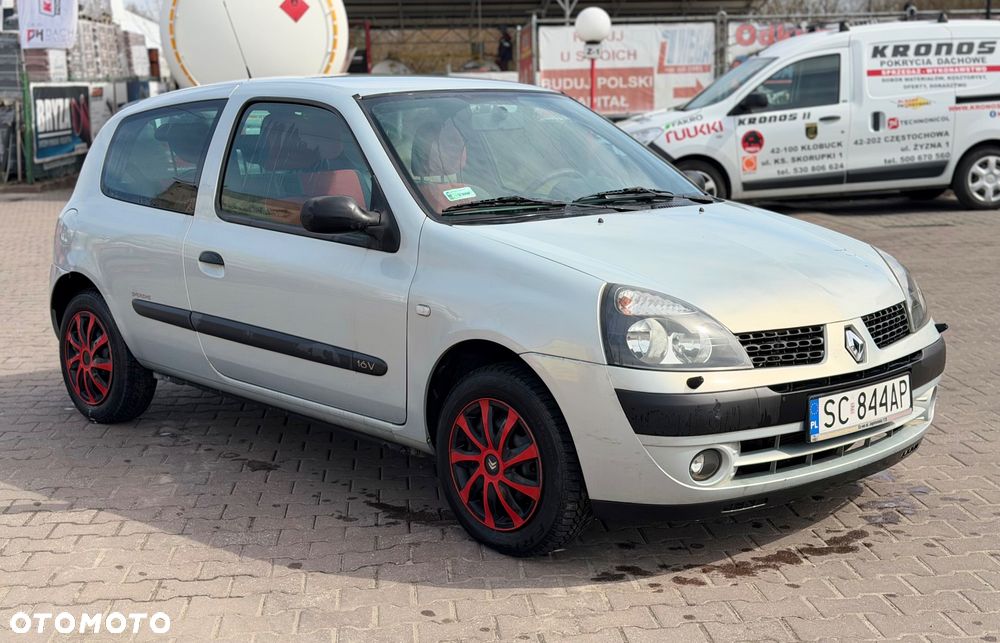 Renault Clio - 9