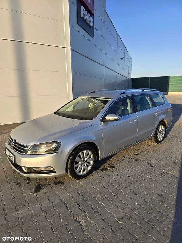 Volkswagen Passat 1.6 TDI Comfortline - 15