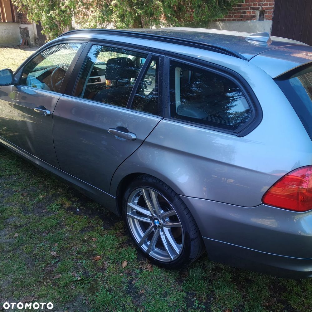 BMW Seria 3 318d - 6