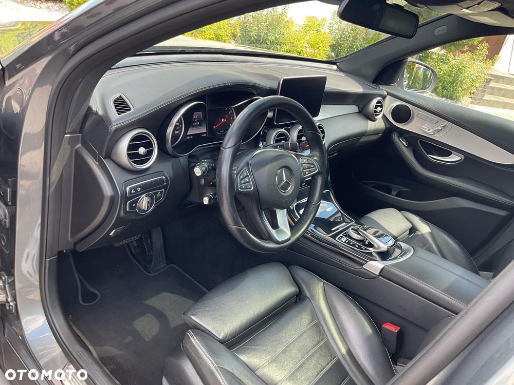 Mercedes-Benz GLC 250 4Matic 9G-TRONIC AMG Line - 15