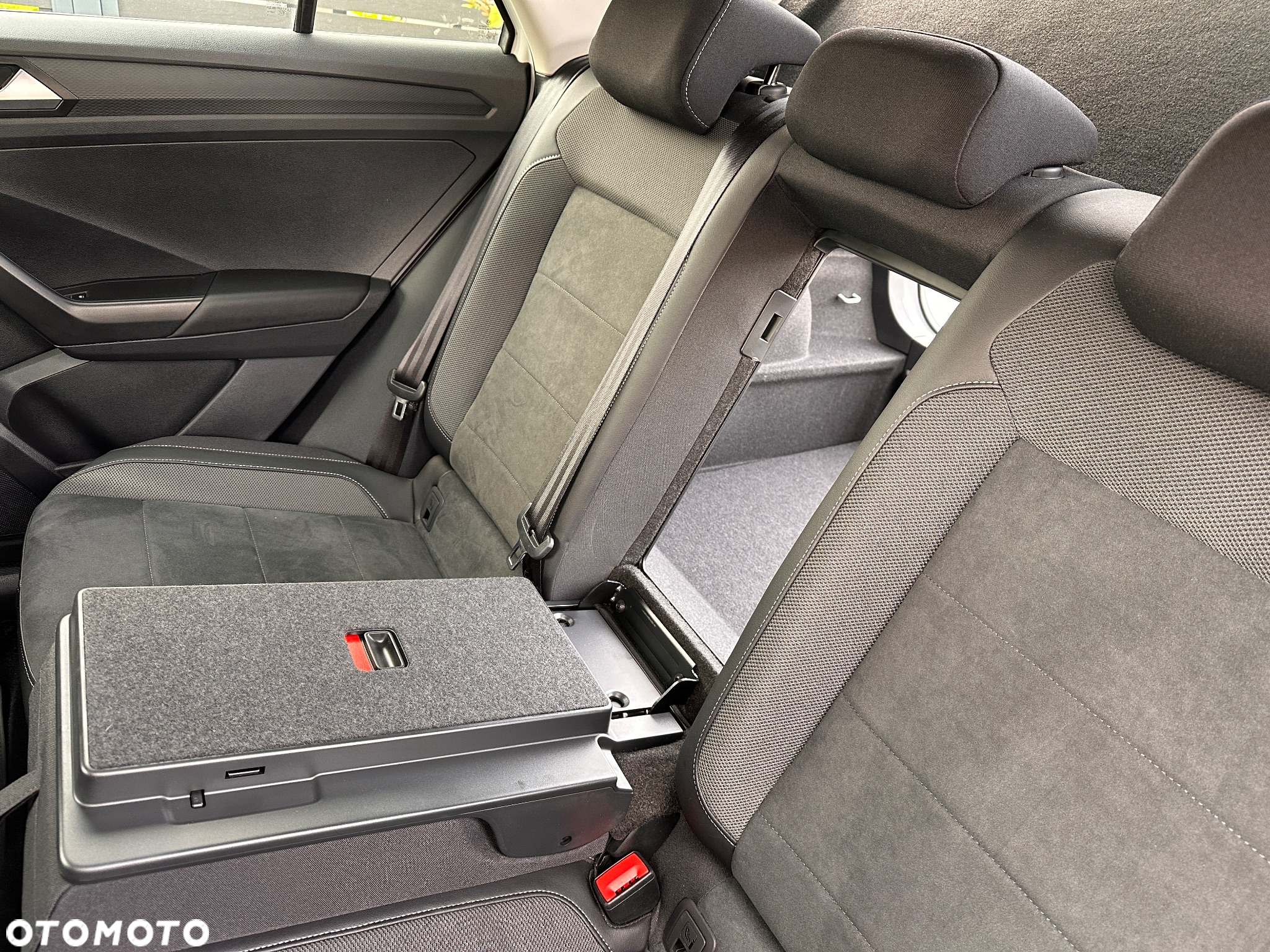 Volkswagen T-Roc 1.5 TSI Style DSG - 31