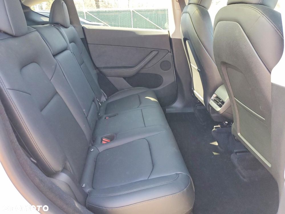 Tesla Model Y Long Range Dual Motor AWD - 10