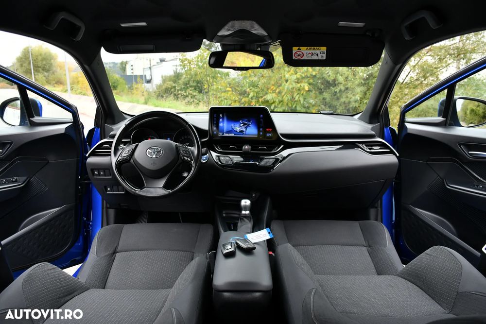 Toyota C-HR Hybrid Business-Edition - 25