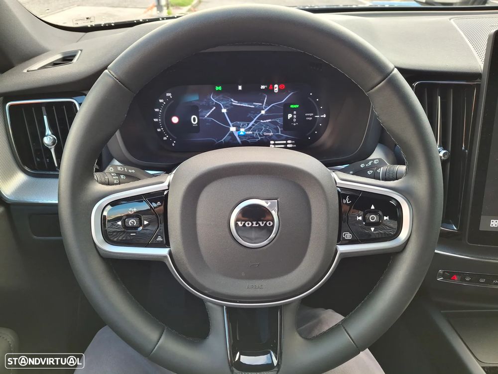 Volvo XC 60 2.0 T6 PHEV Black Edition AWD - 24