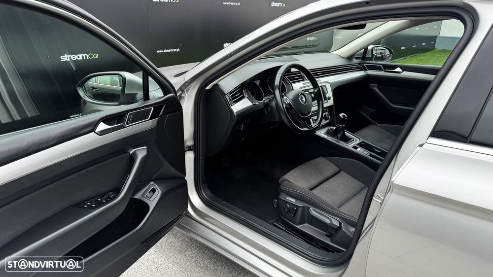 VW Passat 2.0 TDI Highline - 9