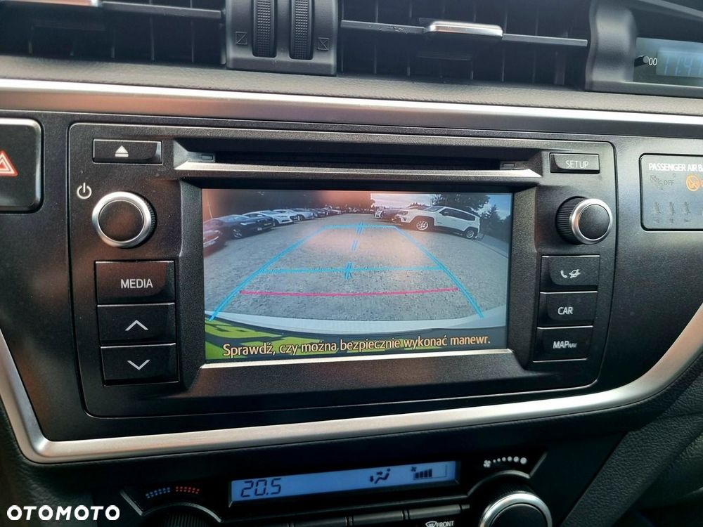 Toyota Auris Hybrid 135 Comfort - 21