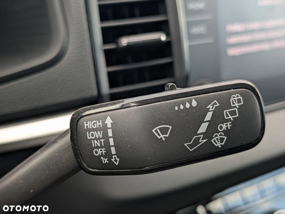 Skoda Karoq 1.5 TSI ACT Selection DSG - 15