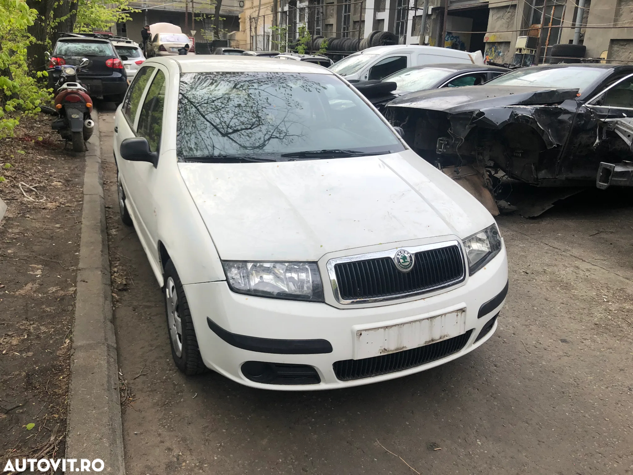 Dezmembrez Skoda Fabia 1 facelift alb 2006 1.2 12V BME - 2