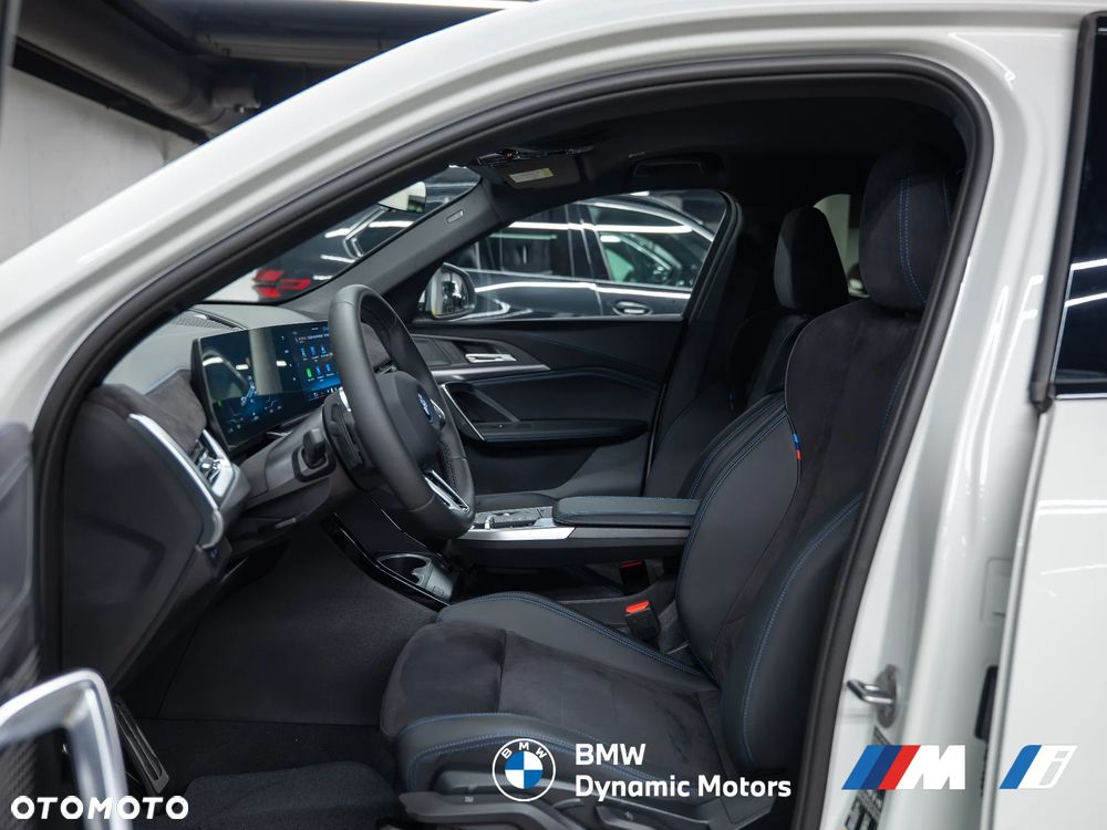 BMW iX2 eDrive20 - 17