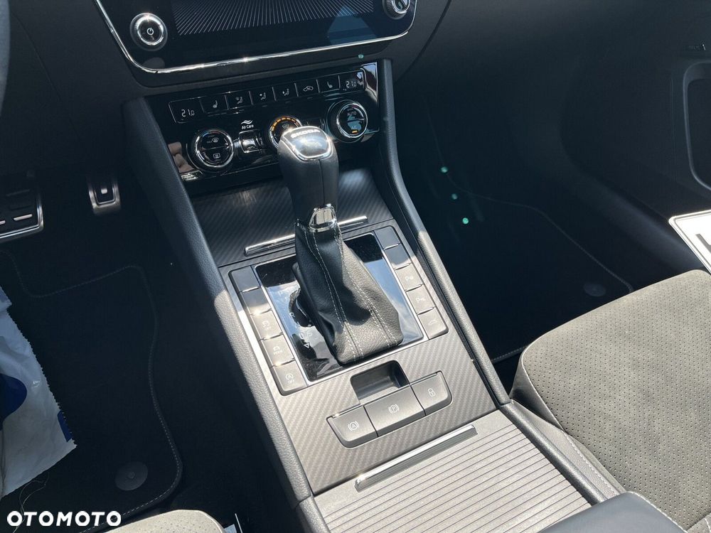 Skoda Superb 2.0 TSI Sportline DSG - 16