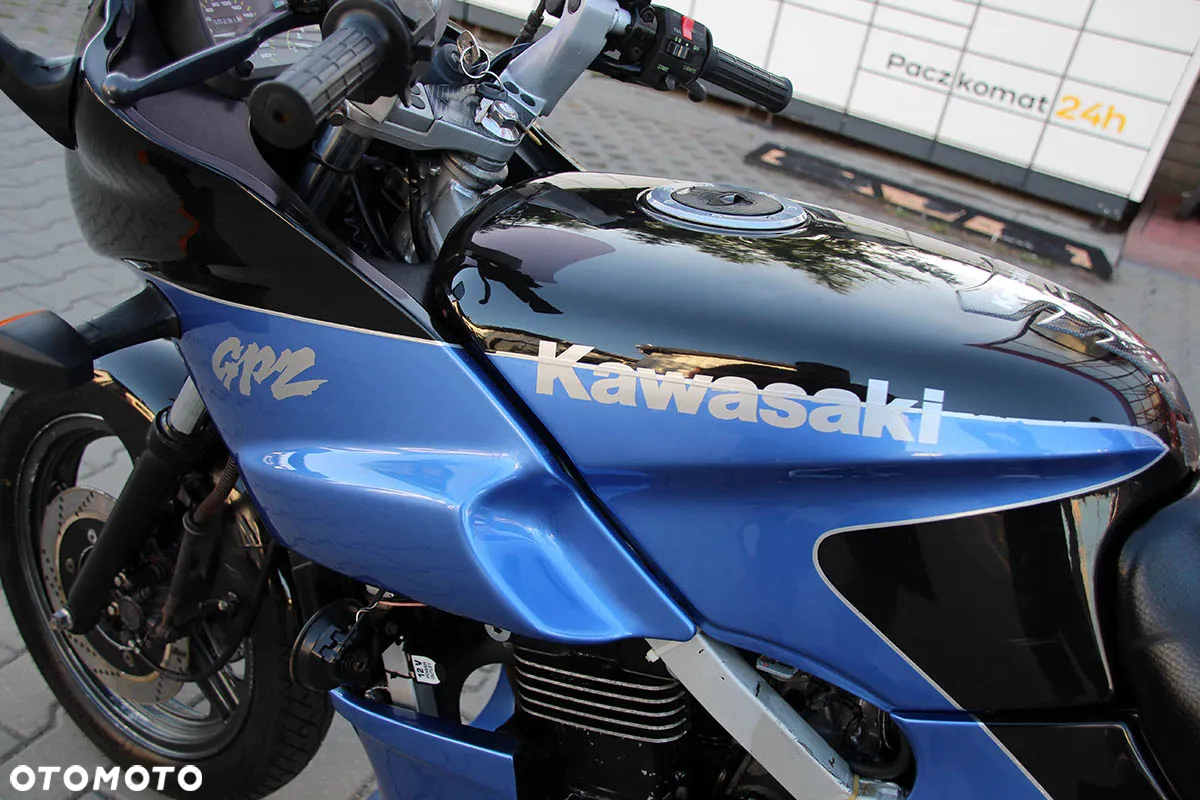 Kawasaki GPZ - 9