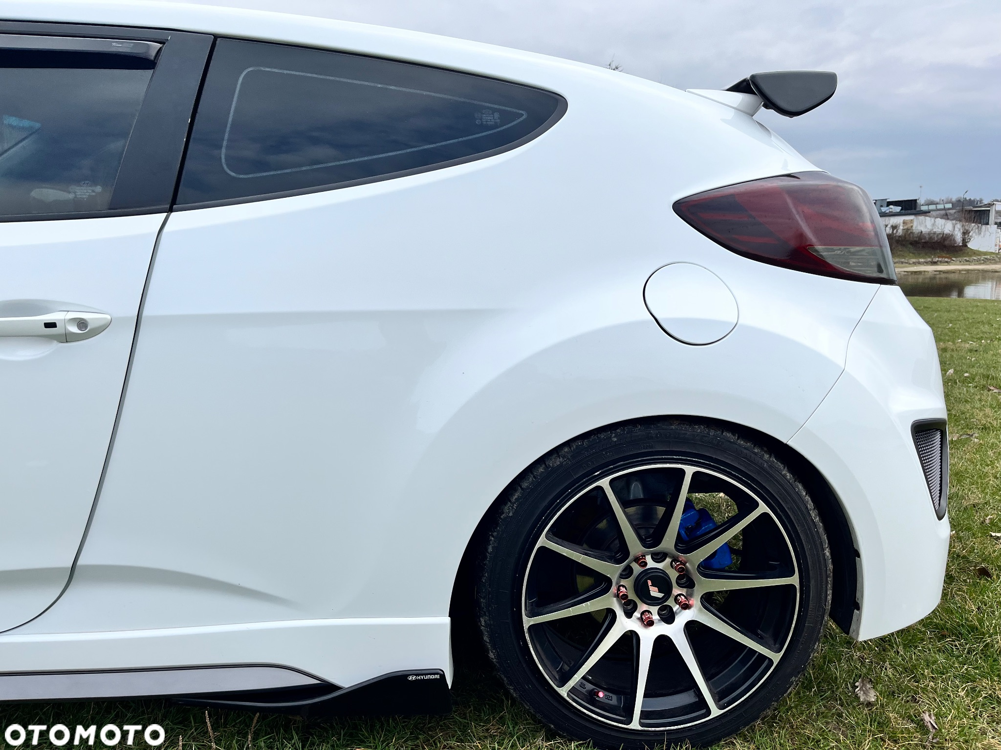 Hyundai Veloster 1.6 T-GDI Executive - 6