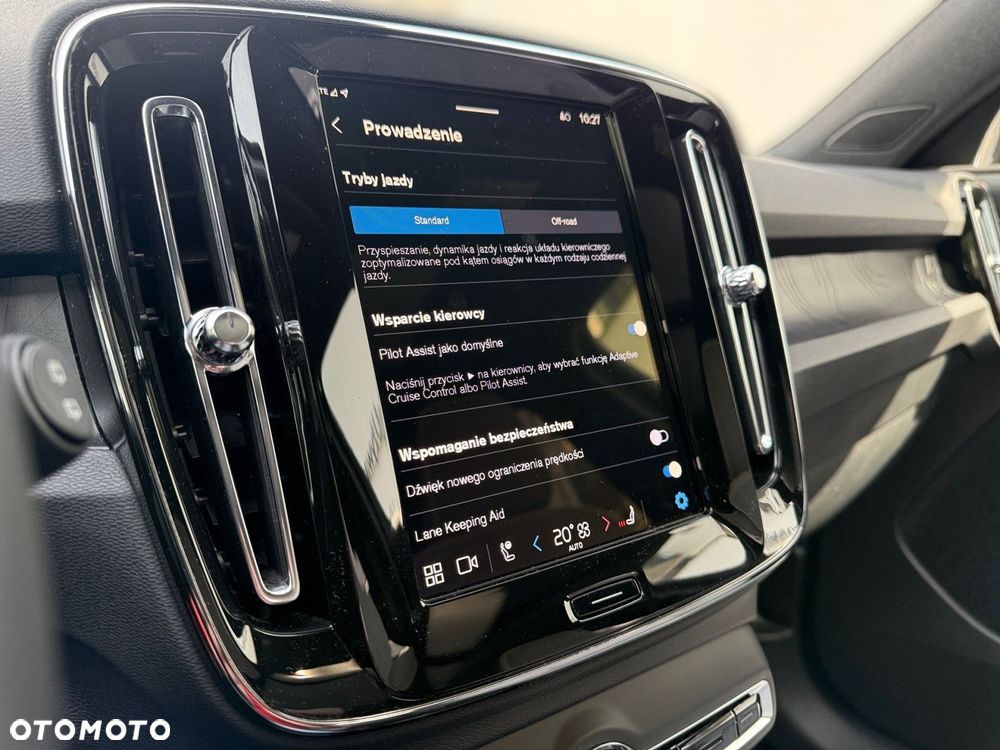 Volvo XC 40 - 22