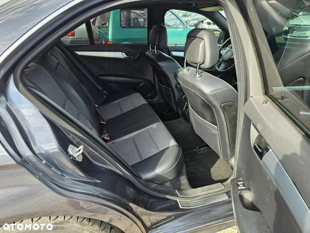 Mercedes-Benz Klasa C 350 Avantgarde - 7