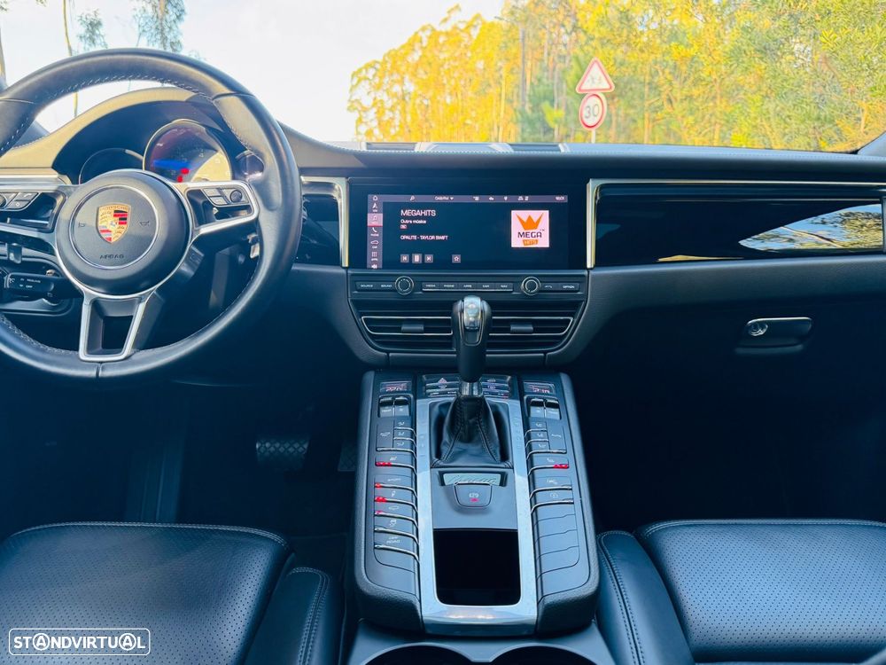 Porsche Macan S - 43