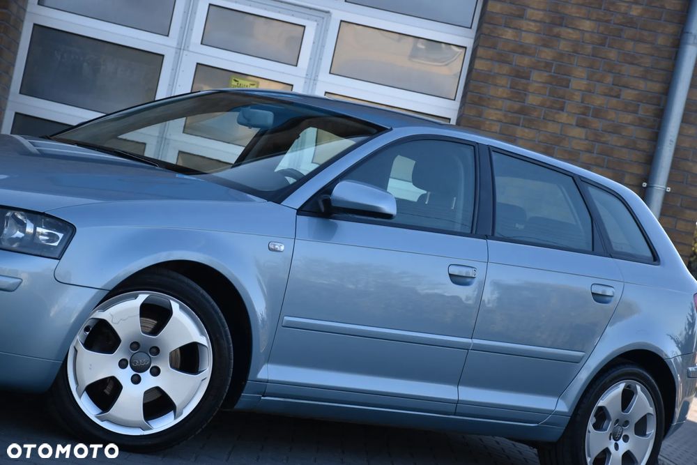 Audi A3 Sportback 2.0 TDI Ambiente - 36